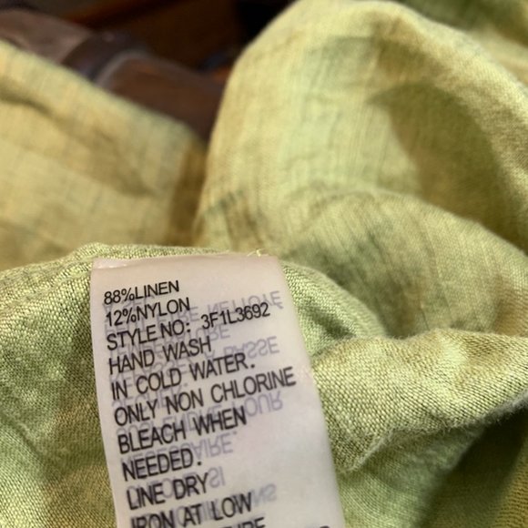 Peter Nygard Linen Shirt - Picture 3 of 3